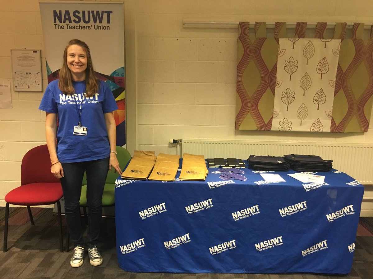 NasuwtYH's tweet photo. Great meeting Kirklees’ NQTs today. #NQTs #NASUWT https://t.co/Lzg5DoTpRC