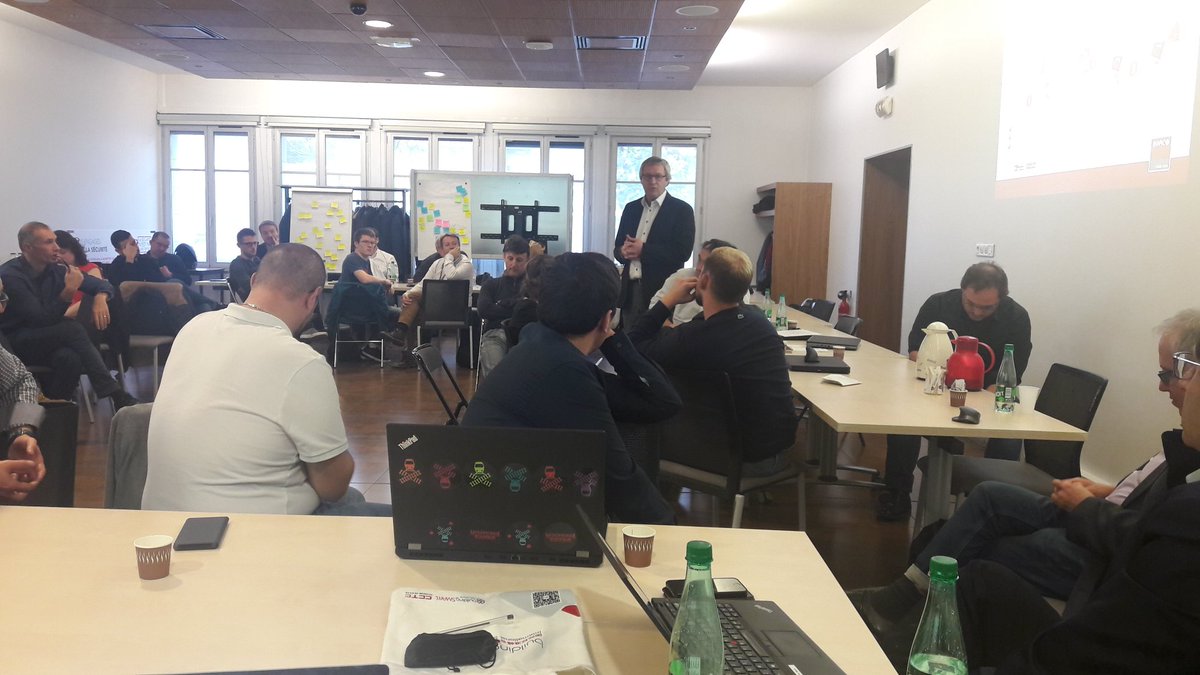 JudicaelDehotin's tweet photo. Journée travail très productif au PRI de Tours sur le deploiement du BIM. 
Collaboration entre acteurs projets et travaux + mainteneur et exploitants autour de la plateforme BIM mis en place par en programme BIM. Une histoire en marché.
@SNCFReseau @ThJoindot @PaOffroy @pgautier https://t.co/8JkgOvxx4t