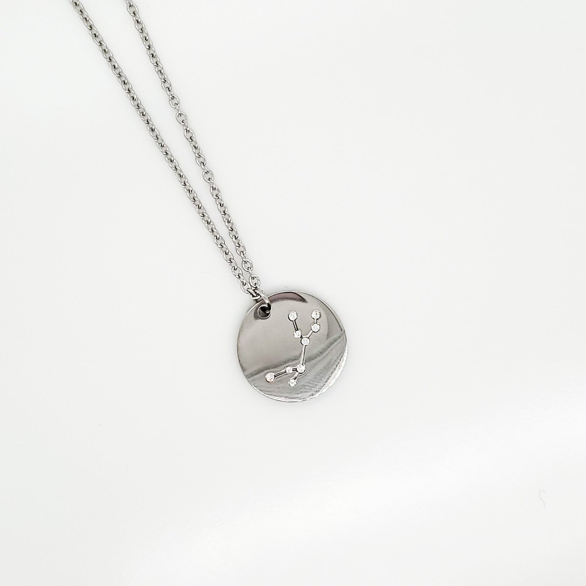 AppeltsDiamonds's tweet photo. We're in love with our new zodiac pendants! ♍⠀⠀
⠀
And, don't worry all 12 zodiac signs are available in store!⠀ https://t.co/O9V8AXlz7Q