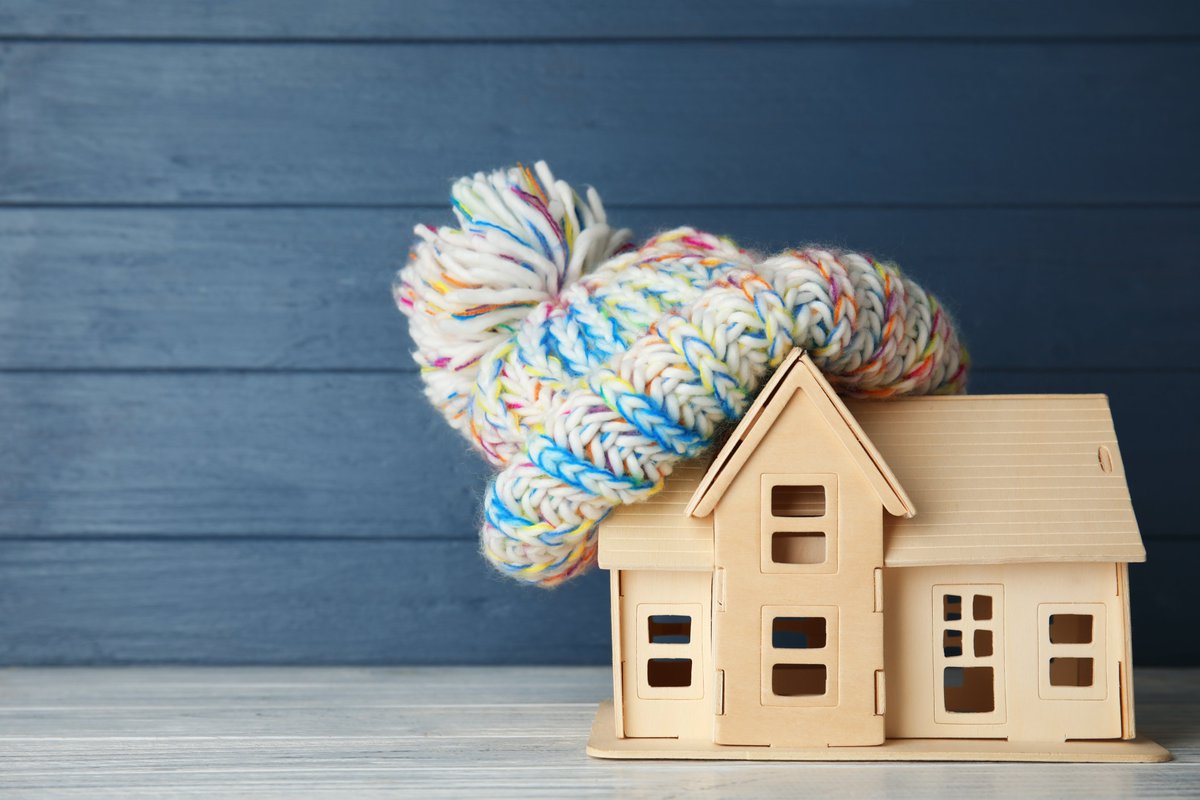 wiserandwarmer's tweet photo. Be #wiserandwarmer this winter. There are loads of ways to save money without sacrificing comfort. 

Here's our top ten.

There's always more tricks to keep warm. What's your top tip?

https://t.co/PQz1mRAsI3 https://t.co/yAyMbf7haD