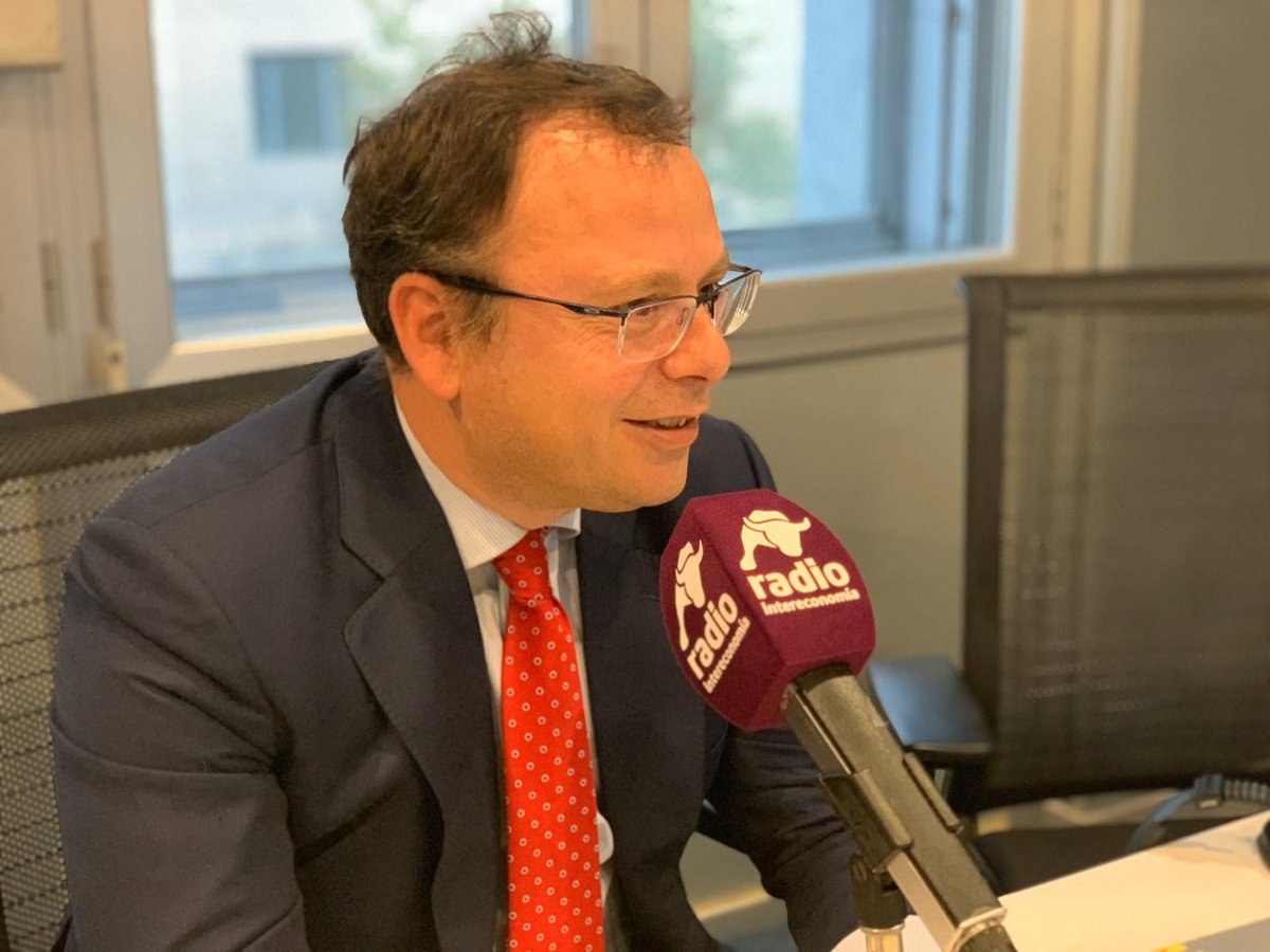 #ENDIRECTO en la tertulia de CDM #GestionPatrimonio contamos con: 

🎙 <a href="/CarlosFarras/">Carlos Farras</a>, @DPMFinanzas 

🎙 <a href="/jacoboblanquer/">Jacobo Blanquer</a>, CEO de <a href="/TressisGestion/">TressisGestión SGIIC</a> 

#RotaciónSectorial #Consejos #Cambios #MercadoDePases 

buff.ly/2LNc4DK