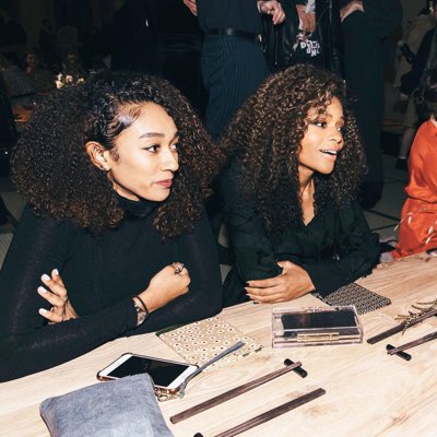 Twins <a href="/NaomieHarris/">Naomie Harris</a>🤣🙈🥰 #NewProfilePic