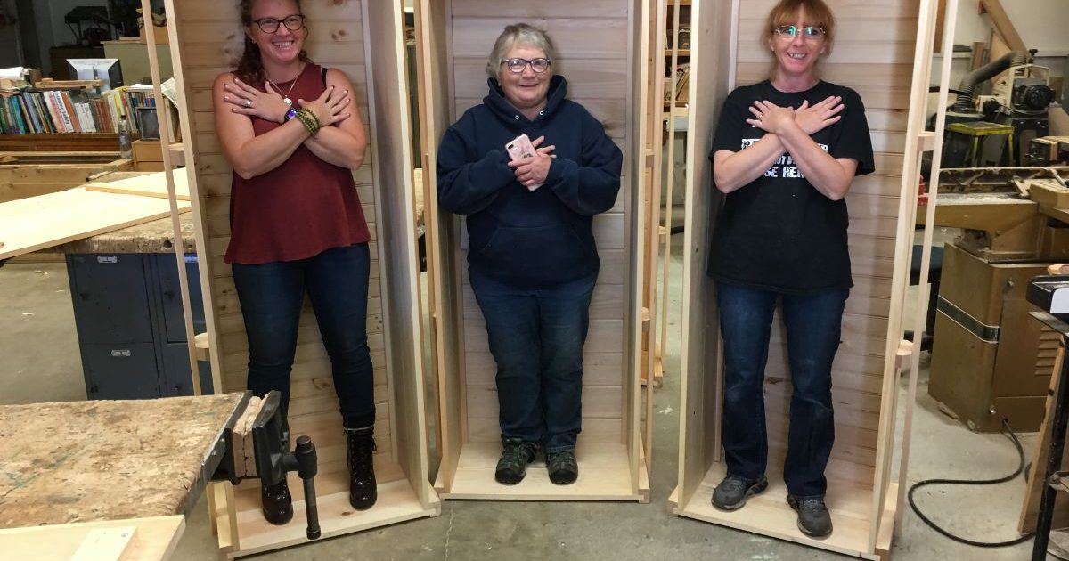 Talk about an elephant in the room - I mean coffin. THIS IS AWESOME! #nomoretaboo #preplan #rainbowcoffinforme buff.ly/36uR7WQ
