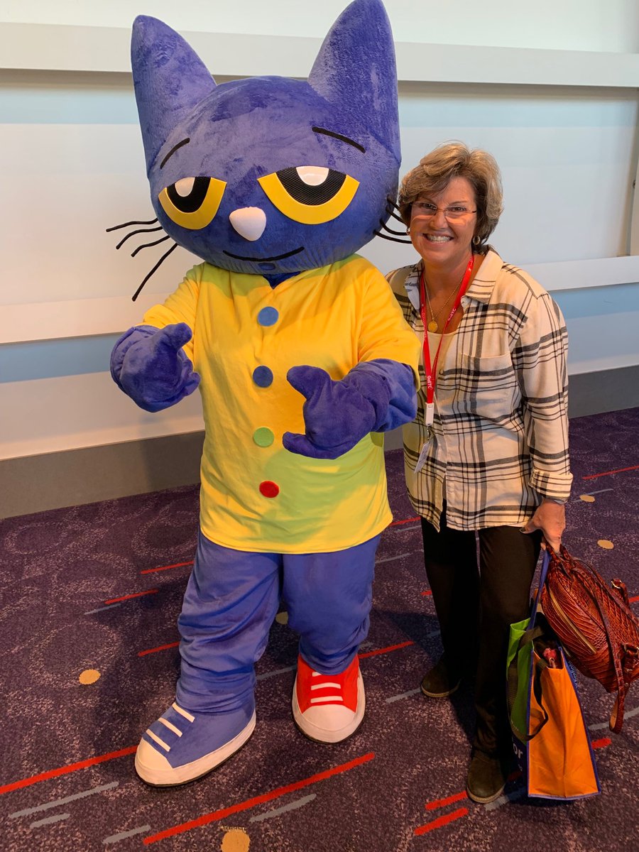 dl_knight's tweet photo. Look who I found at GaETC!
#ccpstech, #woodstationelem, #wesmedia https://t.co/0nzn034zDf