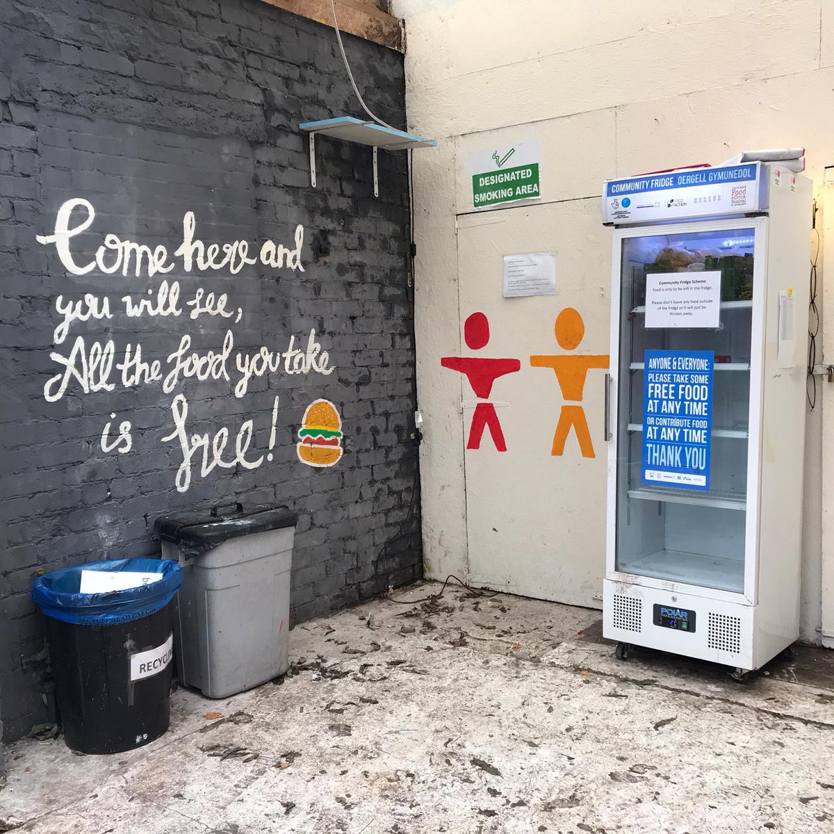 Been listening to the <a href="/hubbubUK/">Hubbub</a> podcast on sustainable food. Community fridges are a vital part of a sustainable food culture. Here’s the one <a href="/CCYCP1/">Cathays & Central Youth & Community Project</a> Also, if you’re interested in supporting #Cardiff to be a sustainable food city, check out @fairfoodcardiff #sharing #food