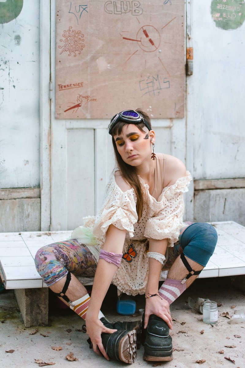 maryancoincoin's tweet photo. J'ai posรฉ pour @lookupkid_ qui fait des photos vraiment magnifiques !
son insta : https://t.co/UlyD8qpoNe
#postapocalyptic #pastelpostapo #fairy #morikei #urbex #abandonedplaces #nonbinarymodel #enbymodel https://t.co/Is9PuIvLpU