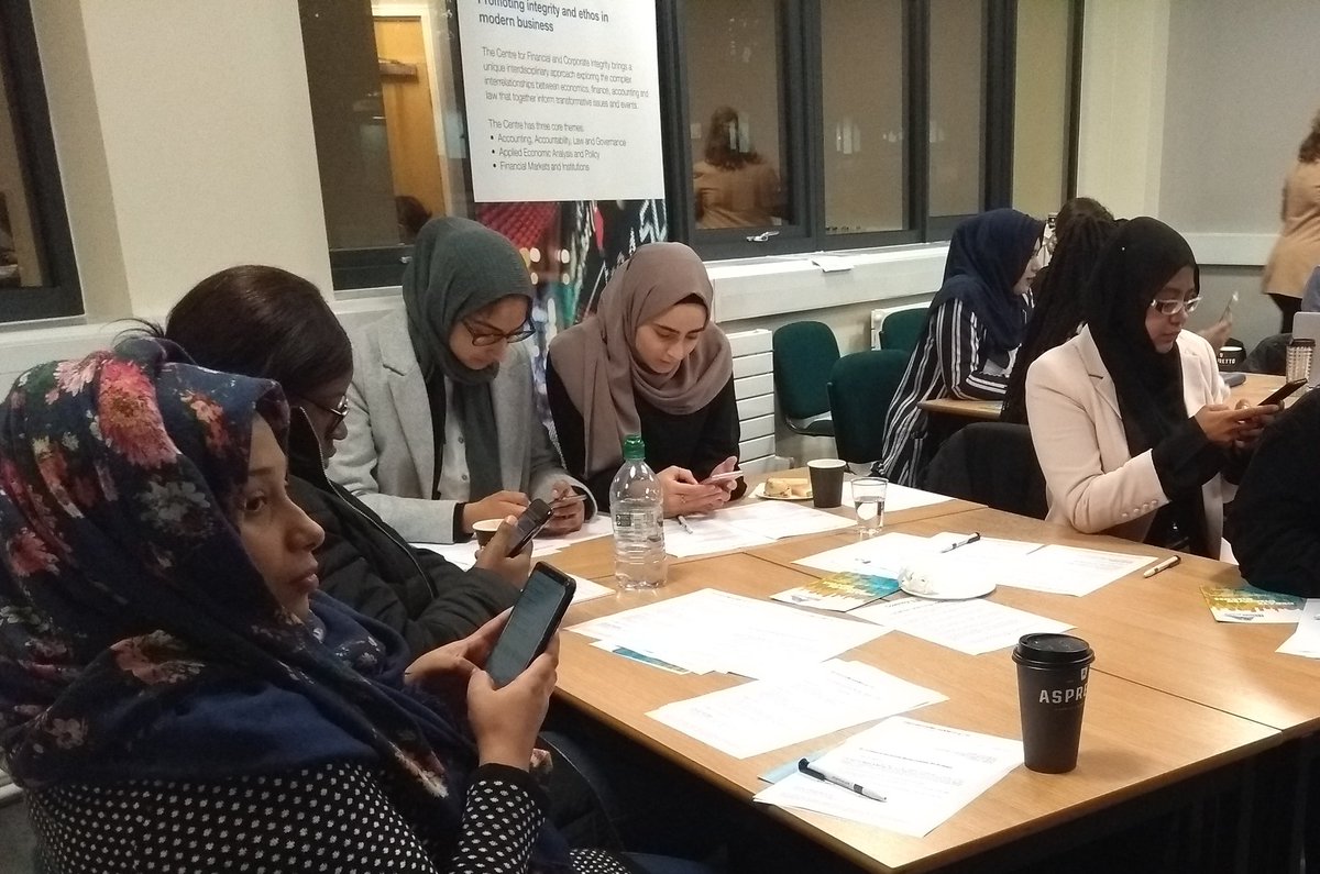 Covuni_CFCI's tweet photo. Participants at our #notonlybribery event are using smart devices to answer questions about scenarios based on real-life cases. Results show it's not always clear what is legal or illegal when it comes to bribery and business hospitality #CovResearch @CovUniResearch @CovCampus https://t.co/Gc6zAUZKaf