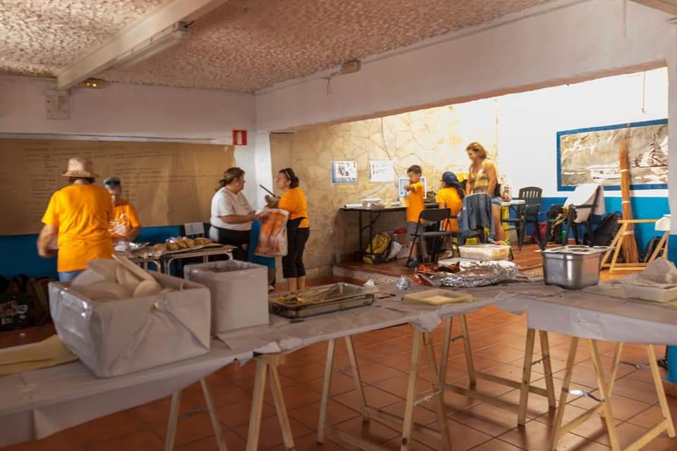 Nuestro agradecimiento a Juan Cabrera Bonilla (cariñosamente conocido por Juanito), de Jucarne, quién nos cedió el local que hemos habilitado como comedor y bioficina durante el #BioAgaete2019. ¡Muchas gracias! 💚🐝