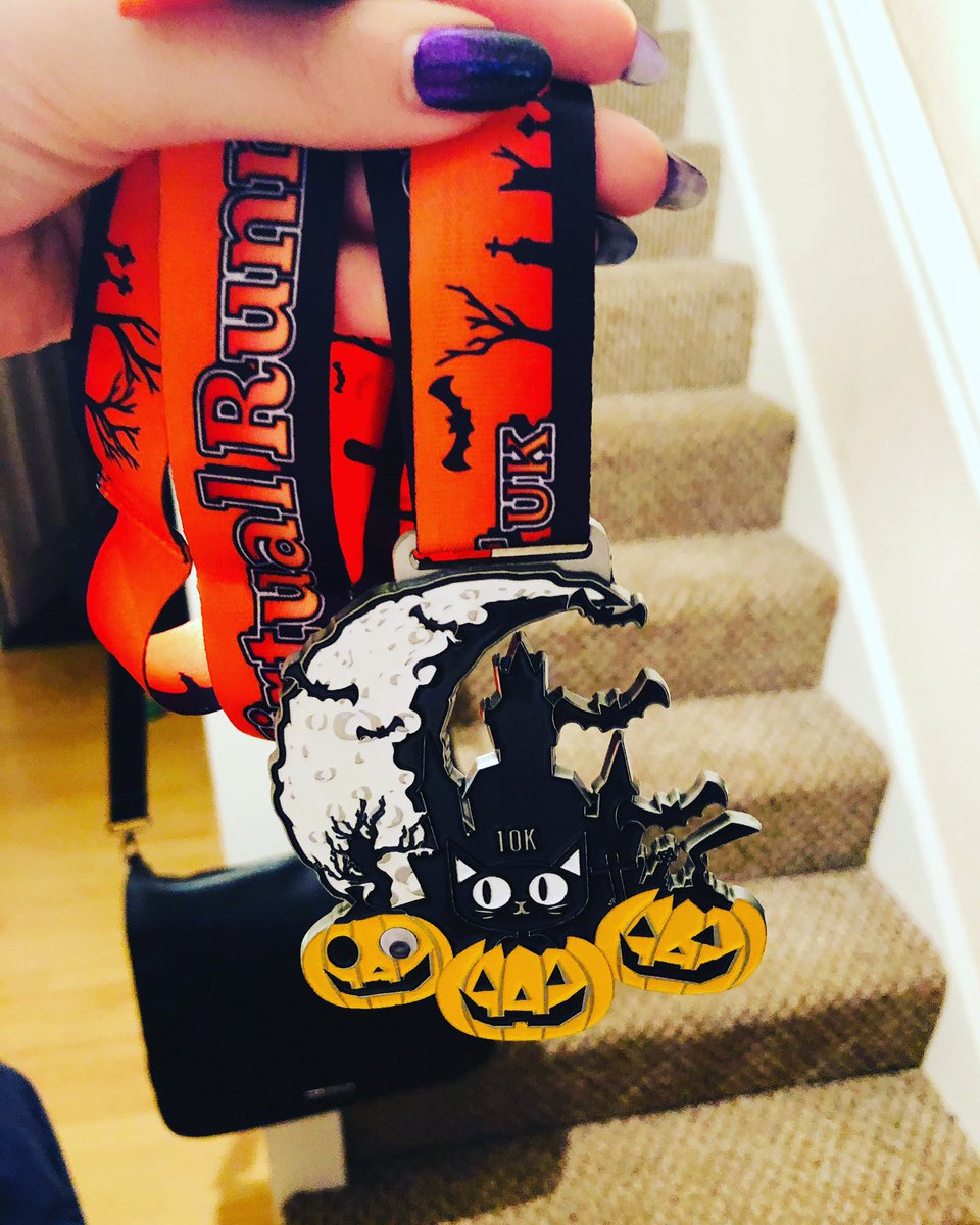 CoffeeAnd3Cats's tweet photo. My October medal from @VirtualRunnerUK has arrived! Buzzing! 🎃🖤 #Halloween10k #virtualrunneruk https://t.co/5ZpZ71us2R