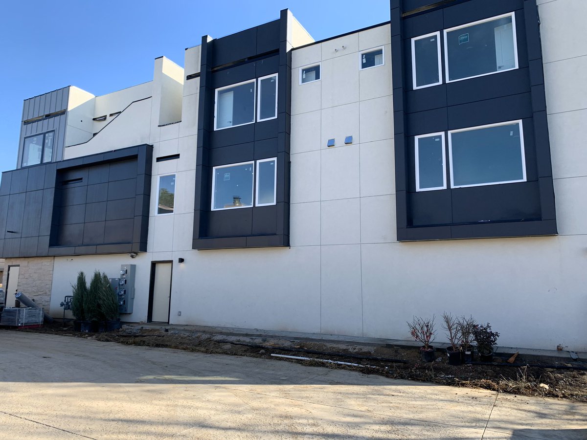 Nice looking new #project in #longmont #colorado <a href="/MasterWallInc/">Master Wall Inc.</a>. #colors look great as well as the new 80 lb. Cemplaster Sanded Base Coat #stucco product. New #tintmachine at the #fortcollins location. Contact us for same day color matches and other stucco and #masonry products.