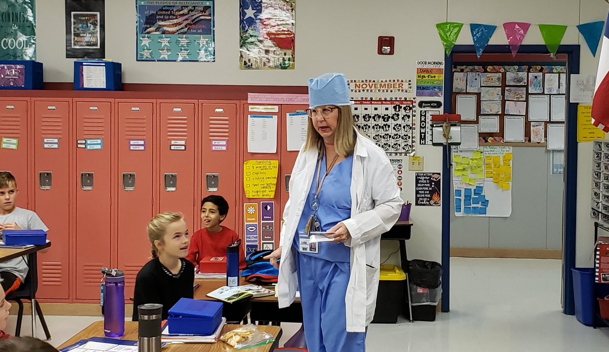 SharJakub's tweet photo. The doctor is in the house! #WESroars #distributivedoctor @kendallveazey https://t.co/LyeIY5JXyH