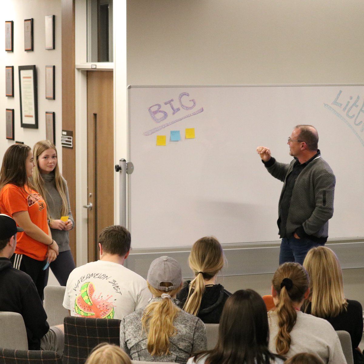 RiataCenter's tweet photo. Last night we solved problems big and small using biomimicry at Creative Experiences! Thanks to Dr. Butler for leading a great workshop and ro all the students who participated in the fun event.
#WeAreRiata #spearsbusiness #okstate #CreativeExperiences https://t.co/LPw0JFCNzD