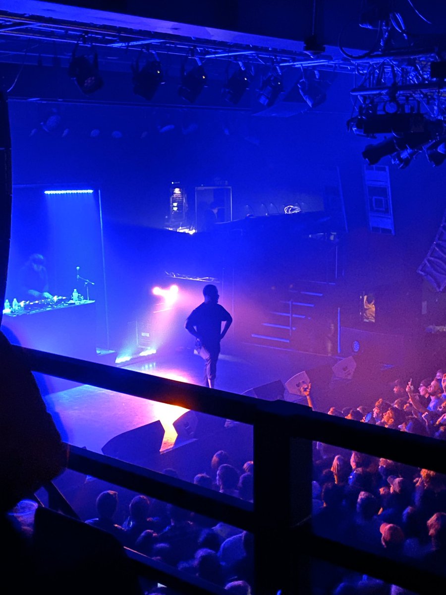 CideFX's tweet image. The classic @xdannyxbrownx stance