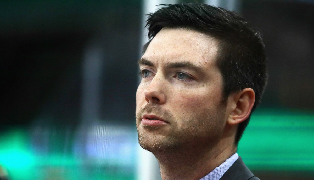 Lifeless Blackhawks need to fire coach Jeremy Colliton, writes @JayZawaski670 

bit.ly/2PQMXCv