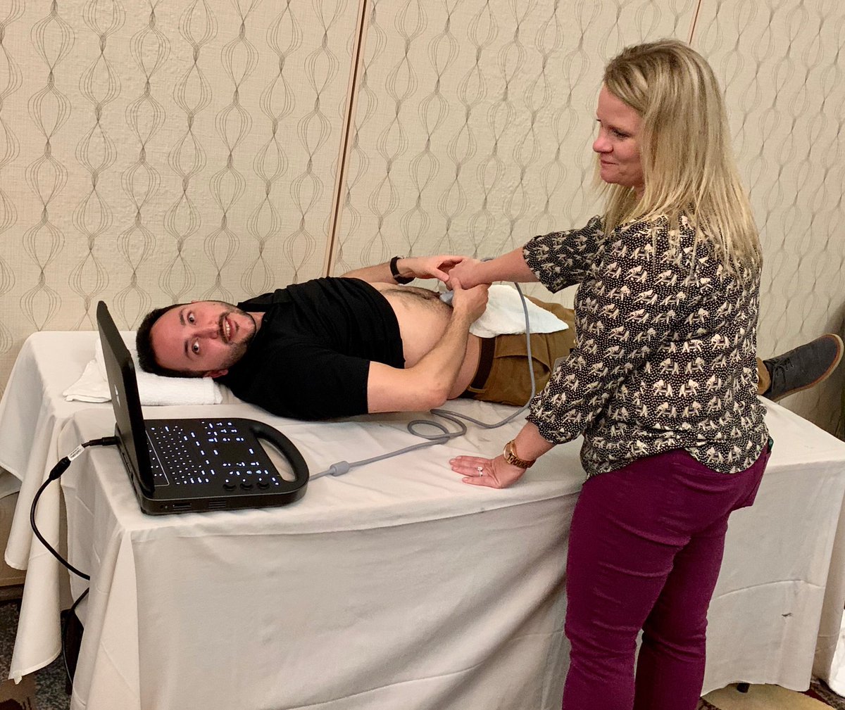 ultrasound_vcu's tweet photo. VCU Ultrasound teaching pre-hospital providers at the Virginia EMS Symposium #vcuultrasound #ems #norfolk https://t.co/DPFXtFYJrV