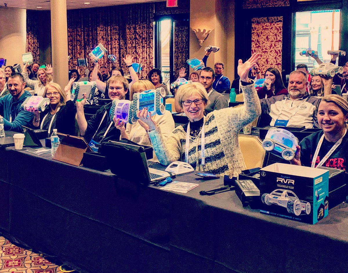 D__Vanderploeg's tweet image. First @hecc_conference session was at max capacity! 6 more sessions to go this week. Sign up before they’re full &amp;amp; learn more about #spherorvr.  @Sphero @SpheroEdu #INelearn #HECC2019 #edtech