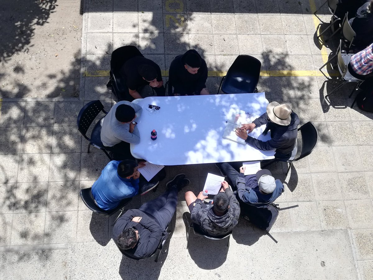 GpurMagister's tweet photo. Mesas Convocantes en Escuela de Arquitectura y Diseño UVM. Alumnos debaten y formulan propuestas en torno a temas como: inequidad territorial, espacio público, movilidad y accesibilidad, sustentabilidad y medio ambiente, patrimonio, vivienda. En torno a situación que vive el país https://t.co/Er2n3f6OB6