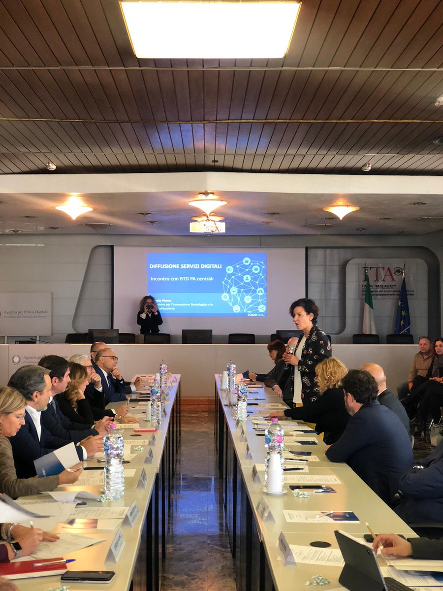 Oggi ho incontrato i responsabili transizioni digitali delle amministrazioni centrali. La richiesta che ho fatto è stata di avere riscontro su ciò che non ha funzionato e su ciò che funziona, per lavorare sin da subito tutti insieme. Forza e coraggio che lo cambiamo questo Paese!