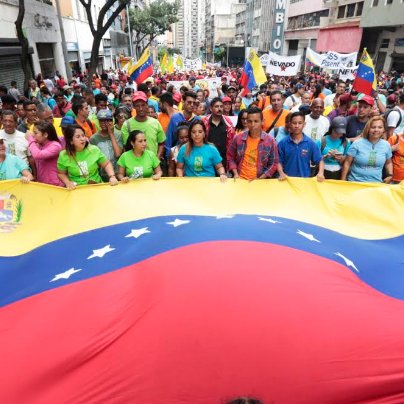 mily_mary78's tweet photo. 🌹🌱🍃
╔══•ೋ° °ೋ══╗
#VenezuelaVictoriosa   #ModoActivo
╚══•ೋ° °ೋ══╝
👏@mily_mary78 
👏 @mjtrezza1 
👏@angel_030388
👏@guzmanalecio
👏@teran58
👏@ProfeGian
👏@franko67_0 
👏@LaRevol92534227 
👏@Linda_Guerrera2 
👏@MaestraTuitera
👏@PiscianaLinda
👏@DracuTuitera https://t.co/zumrrMR5ox