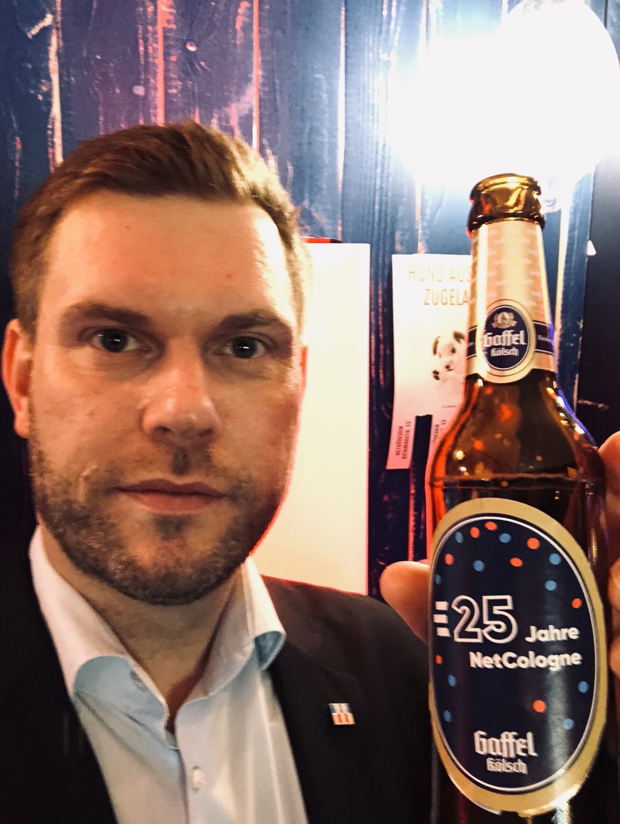 sthohm's tweet photo. #25NetCologne heute großer politischer Geburtstagsempfang im #NetBuedchen - gleich geht es los https://t.co/hwn7XzzKZZ