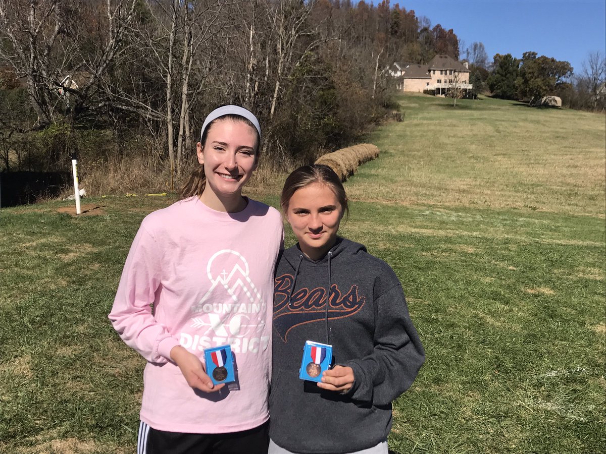 eschenck403's tweet photo. Running Bears sweep the Region D Cross Country Championships. Girls win and have two All-Region runners. Boys win and score a perfect score of 15 while having 7 All-Region runners. These Bears can run. State Tournament next Saturday. #Exit137 #RunBearsRun #TheU https://t.co/idaq13WoOA