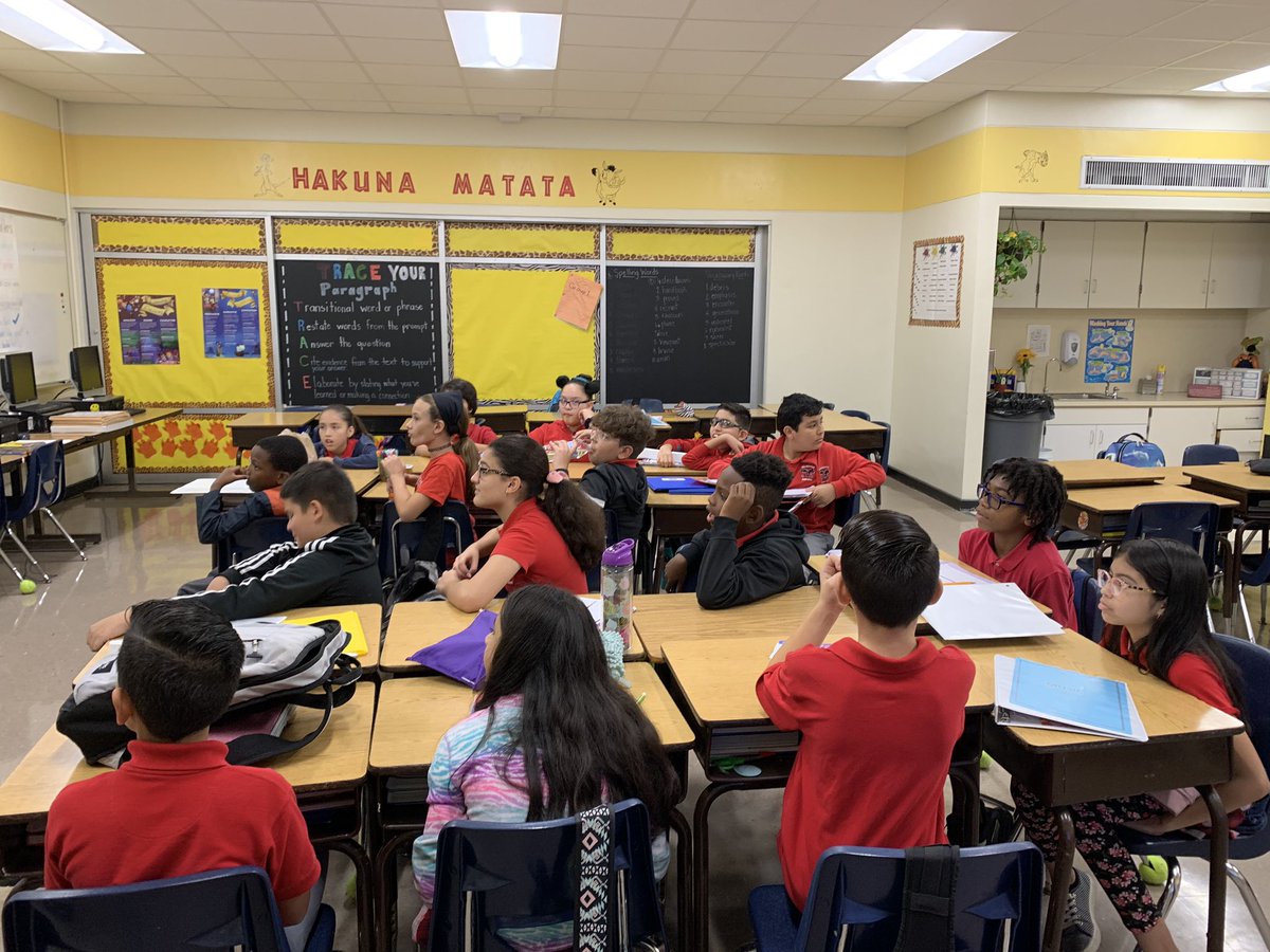 MelissaLuck5's tweet image. Thankful to be participating in Microsoft’s Global Learning Connection! #globallearningconnection @ Ben Sheppard Elementary School!!!