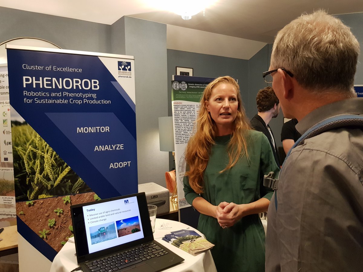 <a href="/DialogBDP/">BDP</a> <a href="/JKI_Bund/">Julius Kühn-Institut</a> @IPKGatersleben <a href="/jlugiessen/">Universität Gießen</a> <a href="/UniHalle/">Universität Halle (inaktiv)</a> <a href="/UniBonn/">Rheinische Friedrich-Wilhelms-Universität Bonn</a> <a href="/suscrop/">SusCrop ERA-NET</a> <a href="/FACCEJPI/">@faccejpi</a> Convincing advice on successful science communication from <a href="/PhenoRob/">PhenoRob</a>. 

Conclusion of the day: semi-dwarf rye may be interesting for research at the Cluster of Excellence at the University of Bonn, that is dedicated to Robotics and Phenotyping for Sustainable Crop Production.