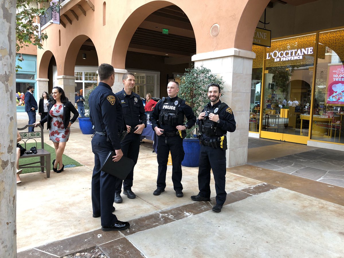 Congratulations to <a href="/Tucson_Police/">Tucson Police Dept</a> <a href="/OpsMidtown/">Ops Midtown</a> Ofcs Cooper and Wade, honored this morning at the 2019 Heroes Day ceremony for saving the life of a critically injured stabbing victim...on a stair landing...in front of a burning apartment!  Great work, gentlemen!  <a href="/Heroes_Day/">Heroes Day</a>