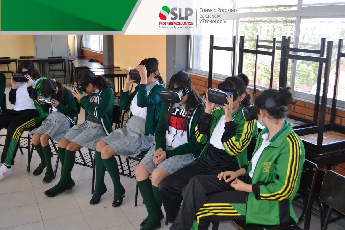 COPOCYT's tweet photo. #COPOCYT visitó la Escuela Secundaria General No. 7 Homero Acosta López. donde los jóvenes experimentaron ambientes de #RealidadVirtual viajando al espacio exterior. #JornadasEstatales, Proyecto apoyado por #FORDECYT, #SLP2019 https://t.co/wm3U3HR3Tn