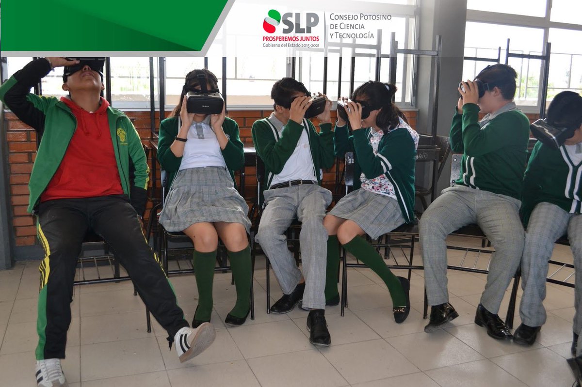 COPOCYT's tweet photo. #COPOCYT visitó la Escuela Secundaria General No. 7 Homero Acosta López. donde los jóvenes experimentaron ambientes de #RealidadVirtual viajando al espacio exterior. #JornadasEstatales, Proyecto apoyado por #FORDECYT, #SLP2019 https://t.co/wm3U3HR3Tn