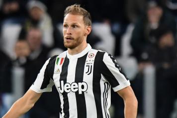 JuventusSLV's tweet photo. En el 11 titular del Lokomotiv se encuentra un #ExJuve Benedikt Howedes que estuvo en Turín en la temporada 2017/2018. https://t.co/G7r0w7Z7Pu