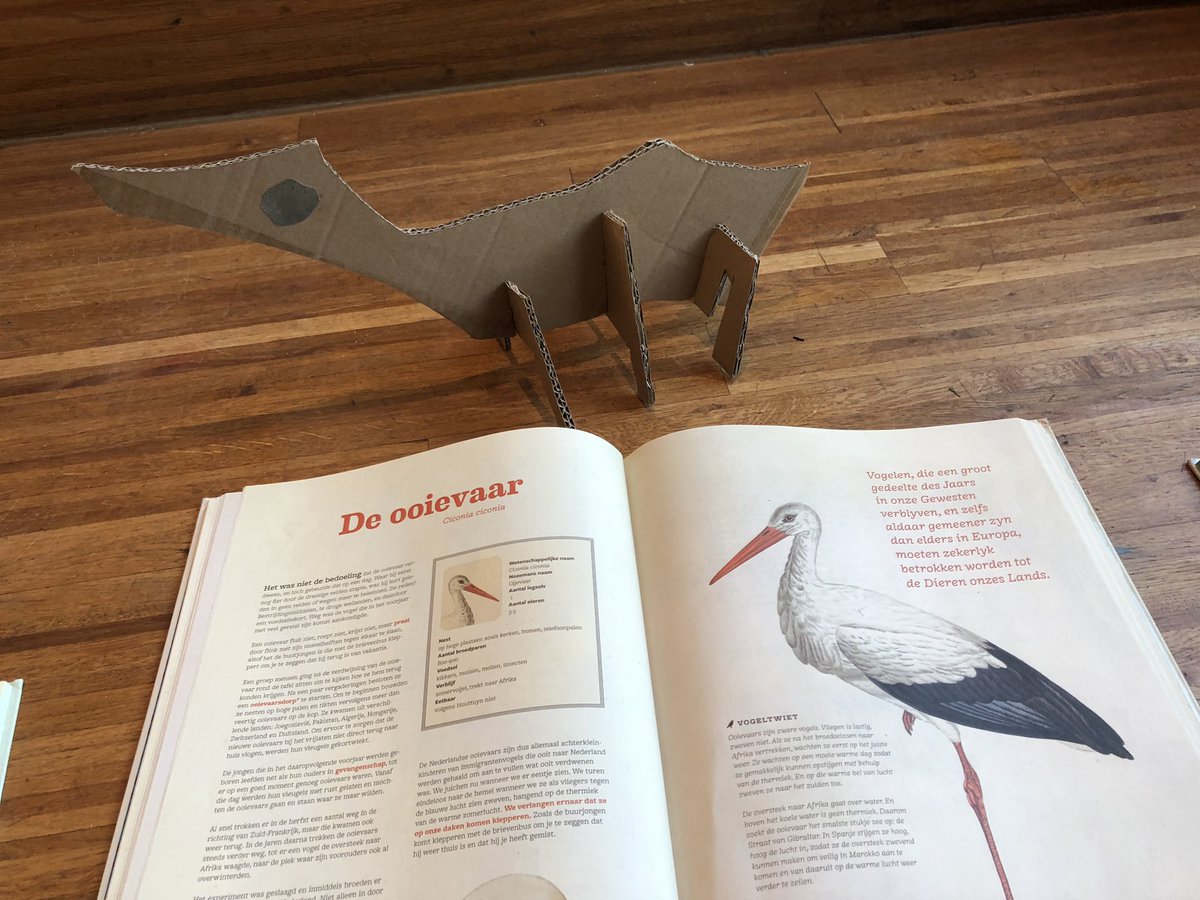 MaartenHennekes's tweet photo. Vanaf nu elke woensdagmiddag een super leuke klooimiddag in het @Klooilab van @Rozet. Vandaag was de eerste keer, en gelijk al druk bezocht!
#MakerCosmos https://t.co/AdBTlRXTtT
