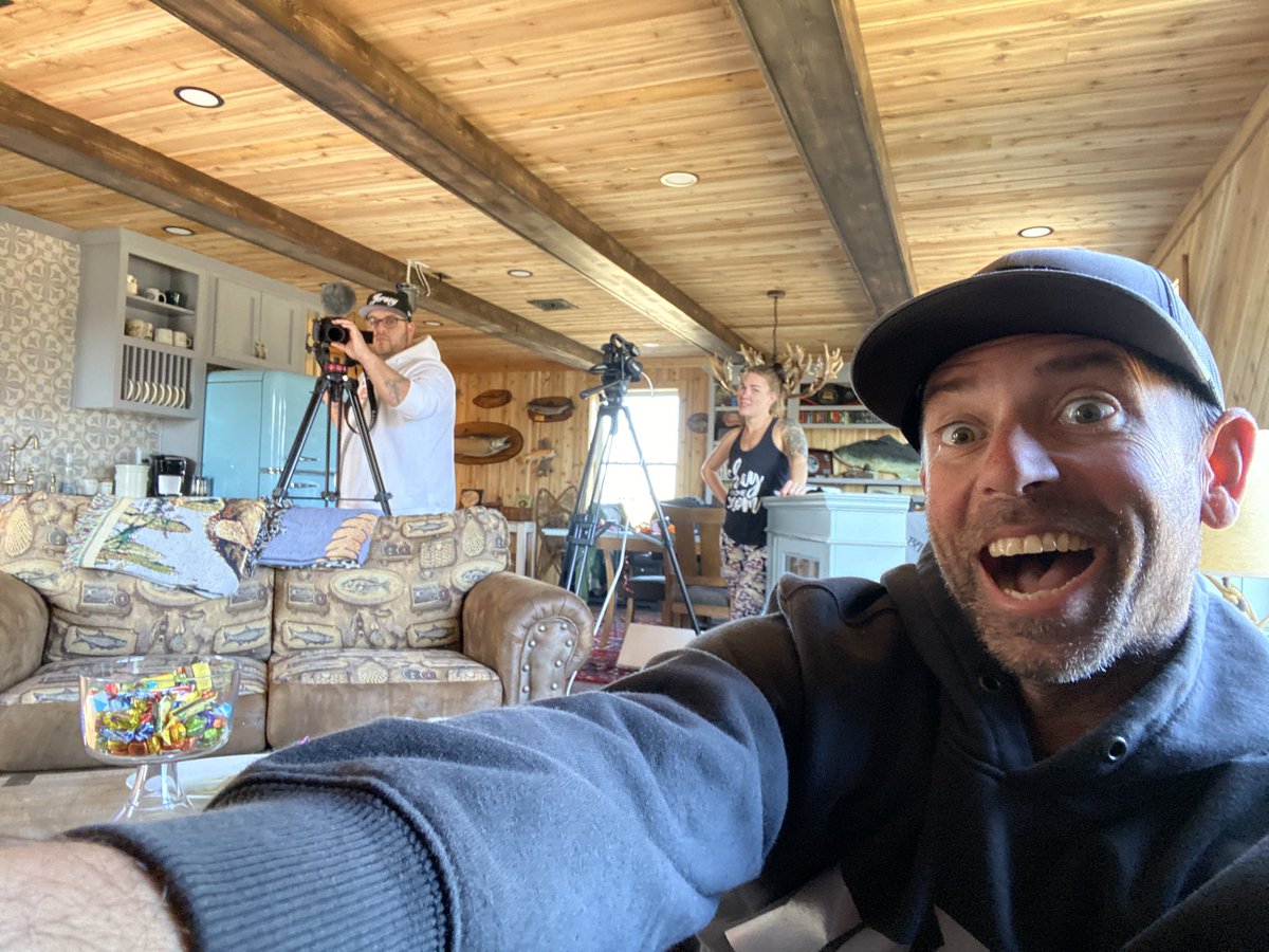 mike_Iaconelli's tweet photo. Filming today up in the new “LODGE” studio space! Keep your eye out for new content being pumped out daily! #thelodge #goingike #proedgefishing https://t.co/HFQmmRNeaM