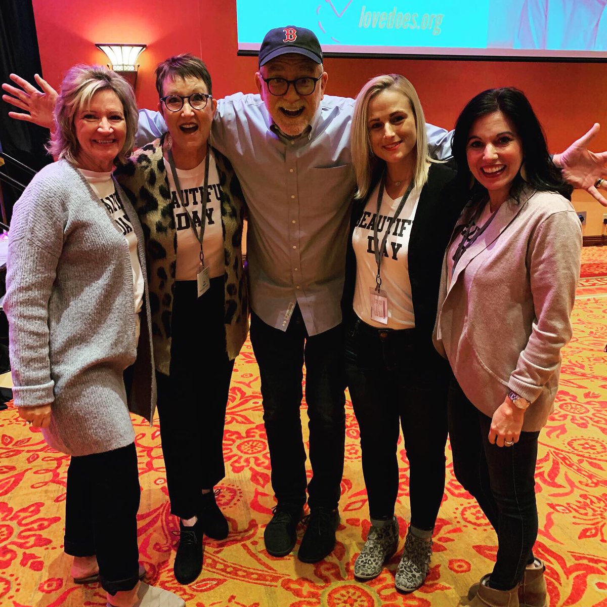 BeautifulDay_13's tweet photo. WE • ARE • HERE • 

@bobgoff is the NICEST!!! 

#lovedoes #everybodyalways #beautifulday #bekind https://t.co/L6ij5Q02Wr
