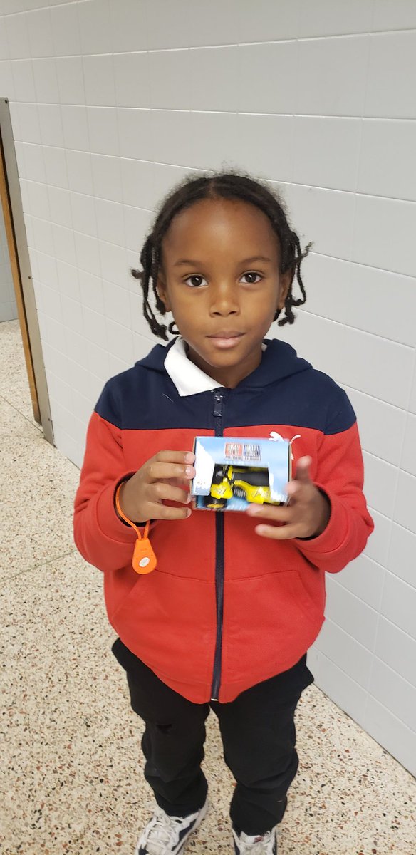 Mr_Educated10's tweet photo. I'm so proud of this 1st grader. He worked SO hard with me during Math today and met a few of his benchmarks. This is only the beginning for this young man. He's motivated to meet all of his goals. I cant wait! @ChimborazoES #math #numbercognition #orallycounting #writingnumbers https://t.co/bhse0wWNwT