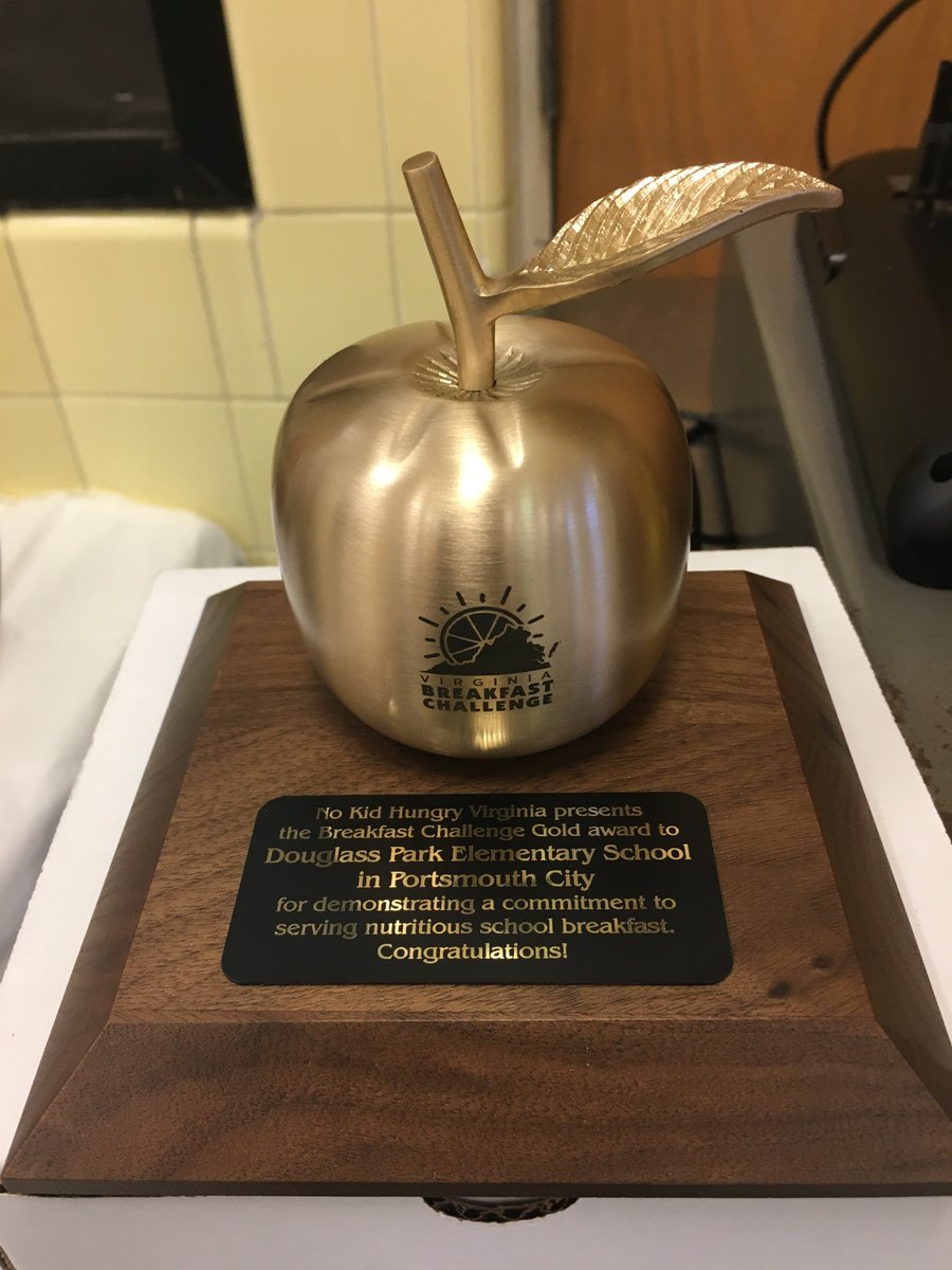 Last spring we were thrilled to celebrate one of our first ever #VABreakfast Gold Category winners Douglass Park Elementary School in Portsmouth City. This hard working cafeteria staff make sure every child starts their day with a fun, delicious breakfast!