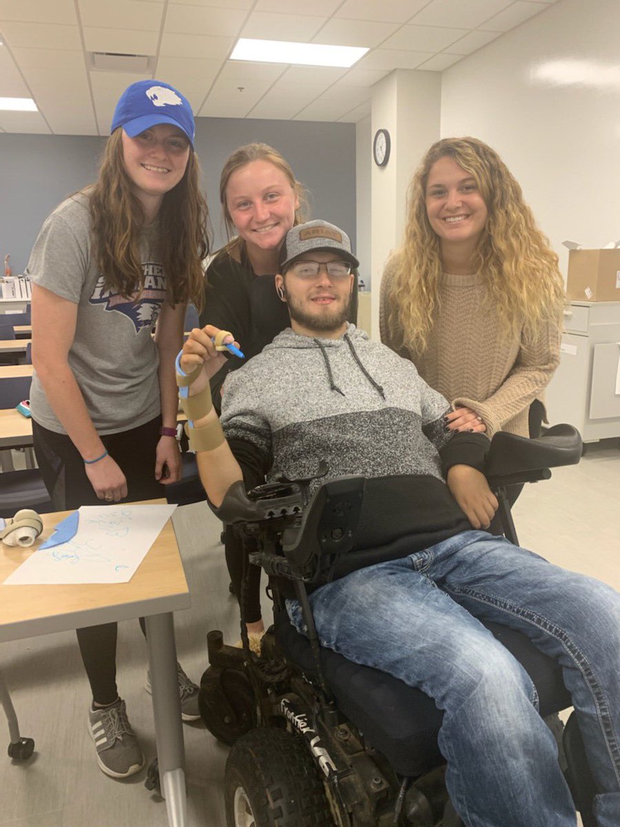mereproc10's tweet image. Today some classmates and I got to use our OT brains to help out a friend… Thank God for occupational therapists, right @shelbyhiser13 ?