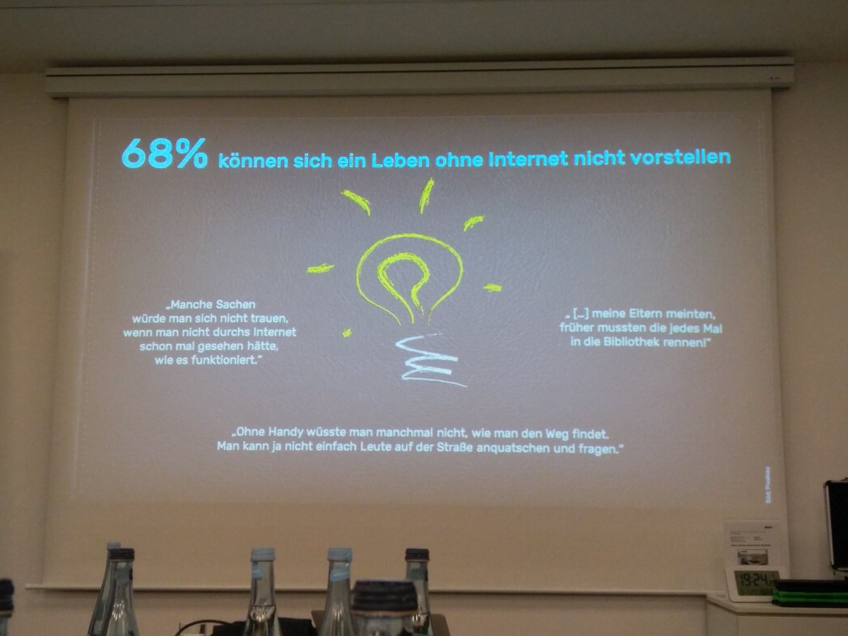 SKB_Geo's tweet image. Spannender und unterhaltsamer Vortrag &quot;Das Märchen von den &apos;Digital Natives&apos; von @Yuphoriya_
#digitalmachtschule