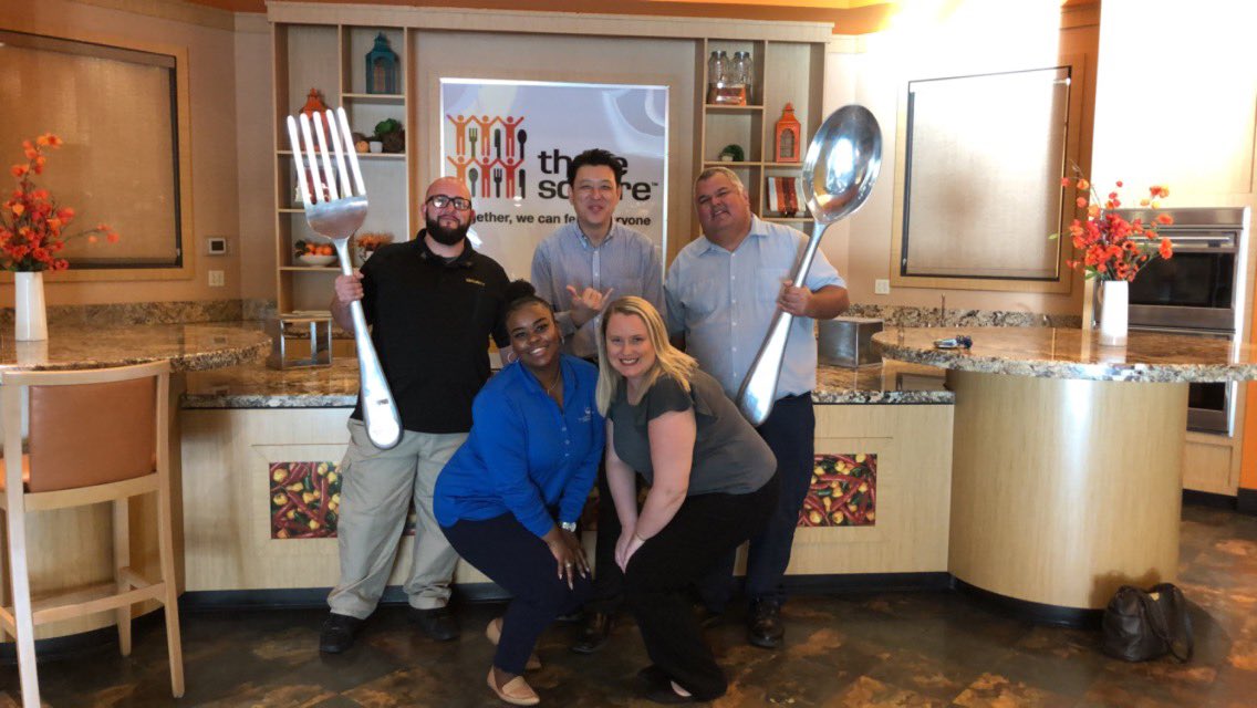 Always a joy volunteering with the Diamond Resorts Vegas Team <a href="/diamondresorts/">Diamond</a> @DiamondCareers #Lifeatdiamond #DesertParadiseResorts