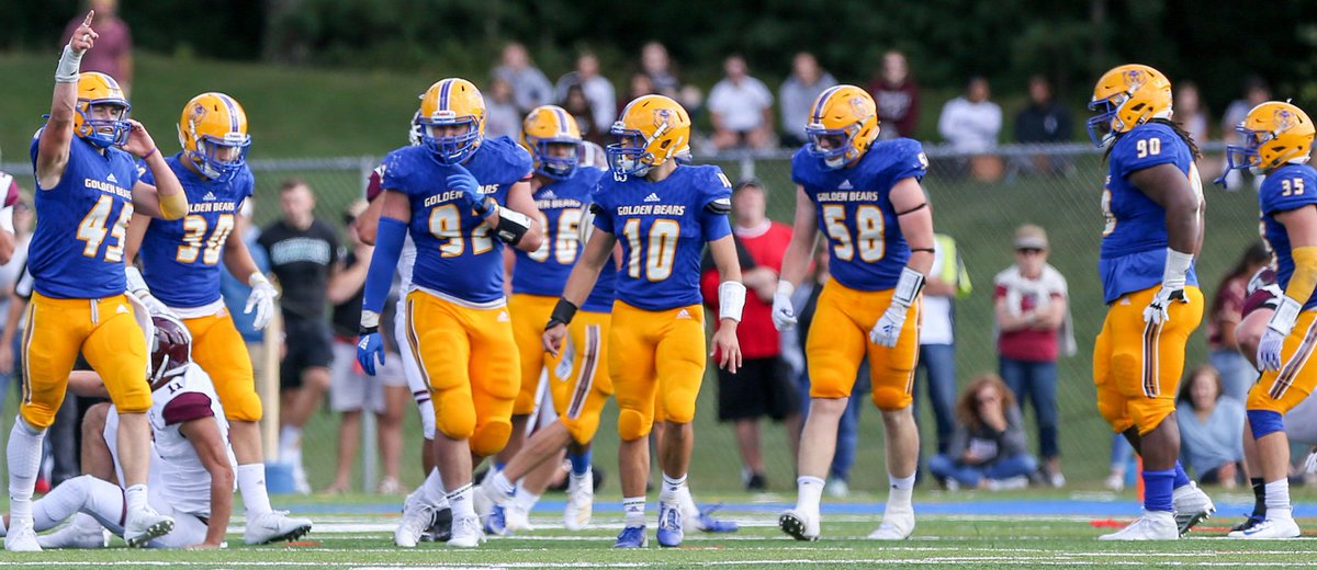 WNE_GoldenBears's tweet photo. 🏈 | @WNEFB Debuts at No. 5 in NCAA East Region Rankings

📰 | https://t.co/A7nIwhYj8Y

NCAA Regional Rankings: https://t.co/RMYRwOucMM https://t.co/8pQEmWhxcd