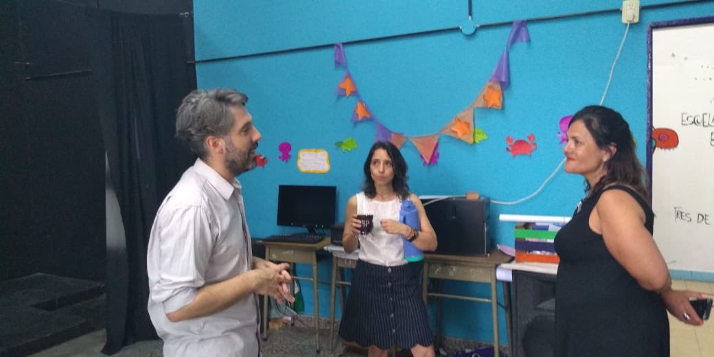 DEArBuenosAires's tweet photo. Excelente visita por la Escuela de Educación Estética de #TresDeFebrero !! Gracias por la tarde de intercambio ☺️✅
.
#educacionartistica #visita #estetica #recorrido https://t.co/t5slys6oQs