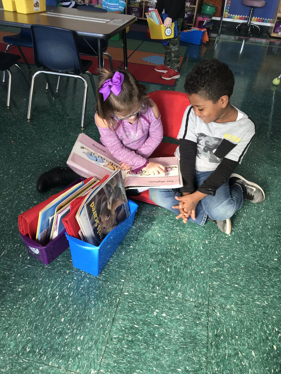 MrsDeBlasio's tweet photo. Flexible seating in Readers Workshop! #kindersmart π https://t.co/OHLeieVC7G