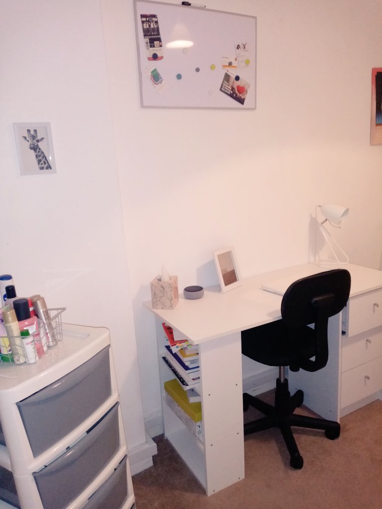 chloemarieexx's tweet image. Finnaly complete and I love it #bedroomdiy #MustardandGrey