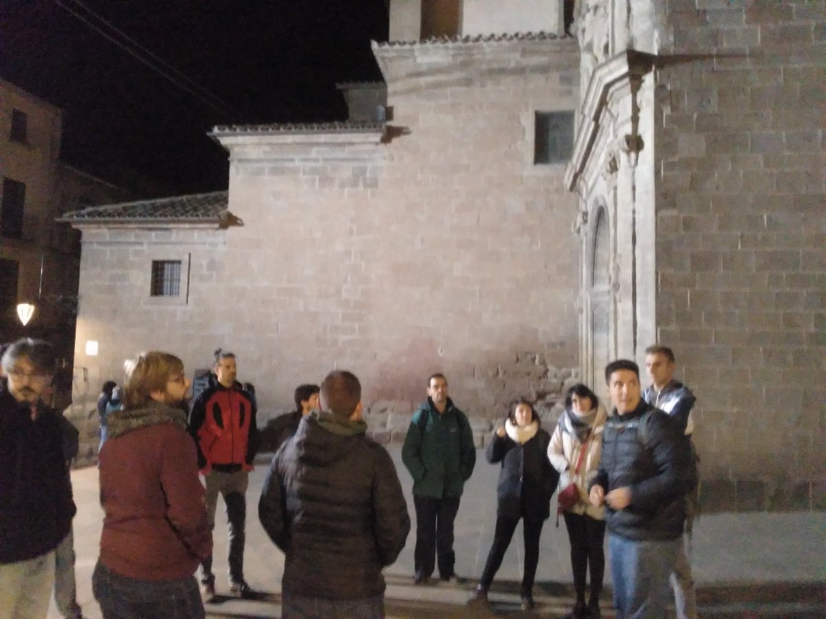 ModelosSecf's tweet image. Los asistentes a @ModelosSecf estamos pudiendo disfrutar de una gran visita guiada a #Solsona de la mano de @solsoexperience