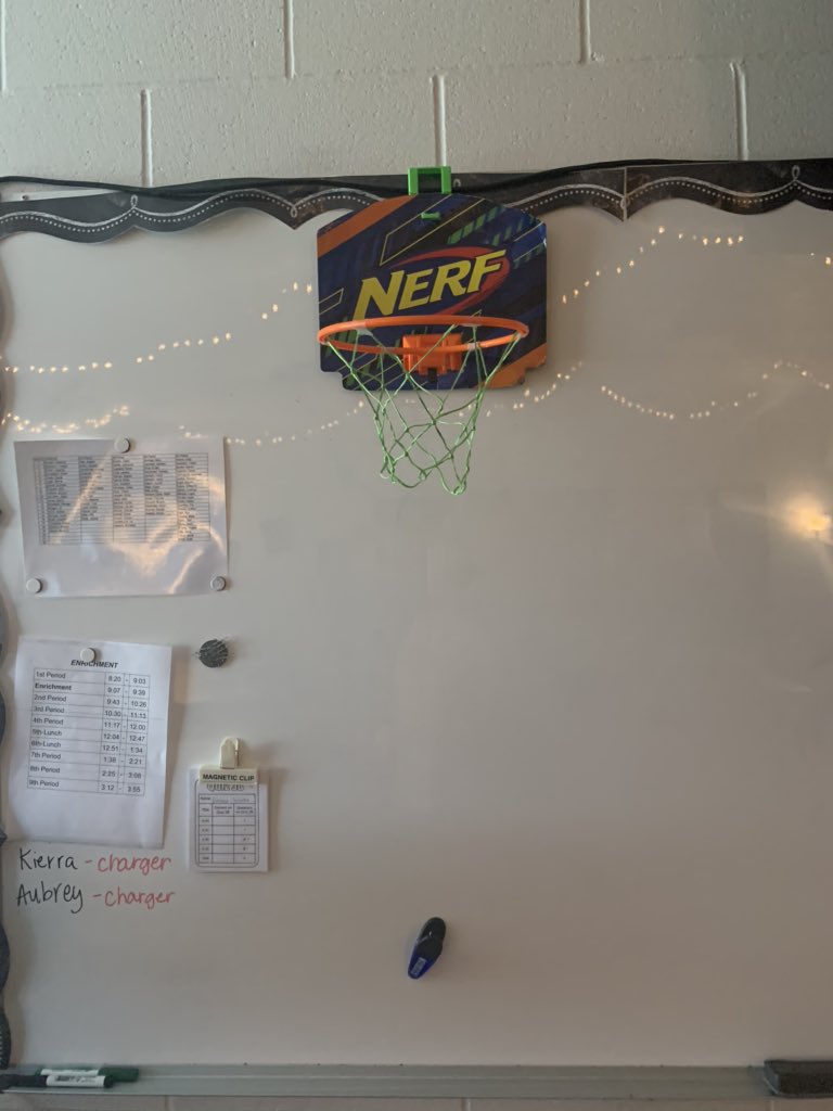 coachlewy33's tweet photo. @Kahoot + basketball, what can be better? When a team answers a question correctly they can shoot a basket, if they make a basket they can erase another teamโs x. The team with the most xโs at the end wins. @risdHS #RobinsonISD #RHSRocketMath https://t.co/kD9DjTy0sv