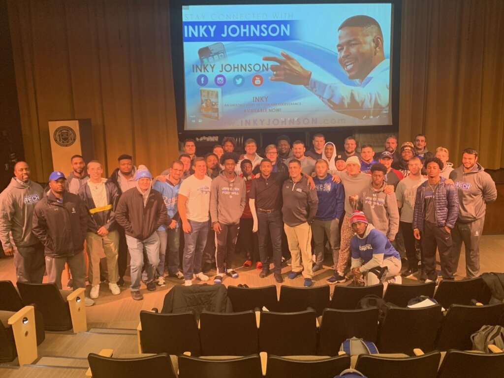 Big shout out to @inkyjohnson for speaking to our team! Truly amazing person. He delivered a God led message for our team. #StarttheLegacy #EarnYourTrident #eLiTeU #BlueDevilsDare