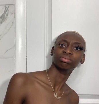 The climax of the story happened Later that Sunday when I checked status on whatsapp and I saw pictures with quotes reading "olori babajide" "my king my everything " see I cannor hold the tears, I felt scammed... Women are scum! Chai i repeat, never again!