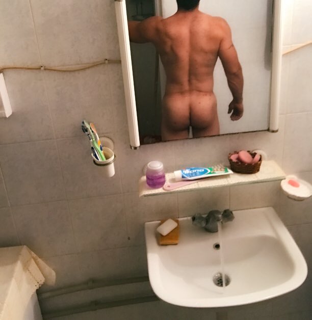 Evde yalnızım gelmek isteyen genç arkadaşları beklerim sınırsız biriyim #mersin #mersinsex #aktif #pasif #aktifpasif @mersinpasif #mersinaktif #gay #mersingay