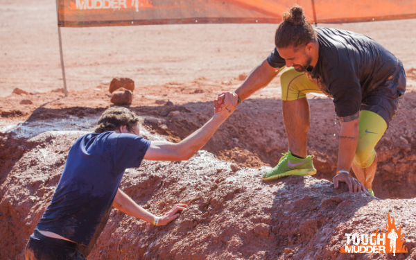 ToughMudder's tweet photo. #WorldKindnessDay is a global celebration of random acts of kindness. #DoTheKindThing and take a moment today to lend a helping hand. @KINDSnacks https://t.co/uMHWWDJnds