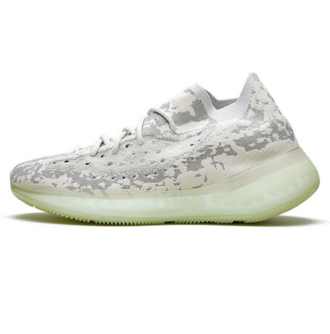 Here is some info about a possible YEEZY 380 Alien shock.